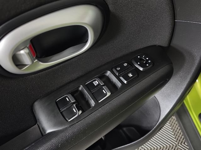 Used 2018 Green Kia Base image 20
