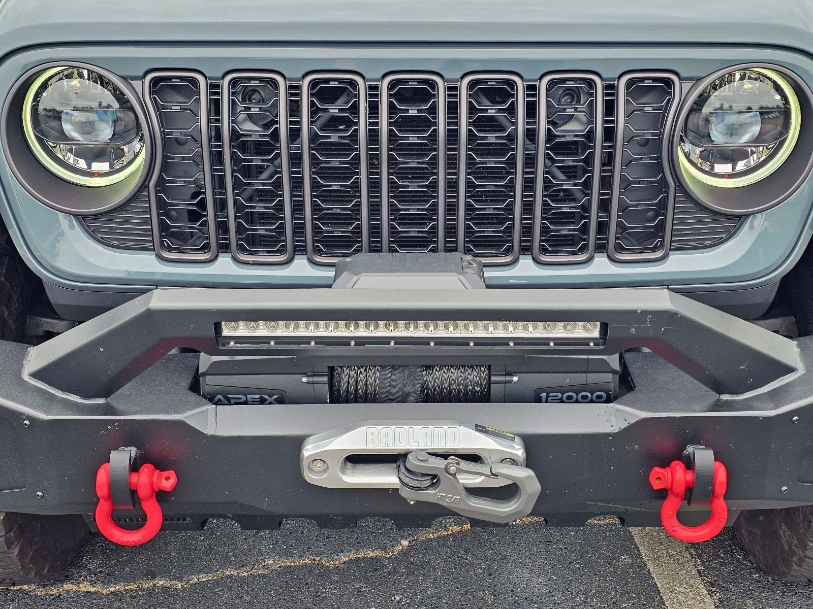 Used 2024 Anvil Clear Coat Jeep Rubicon image 3
