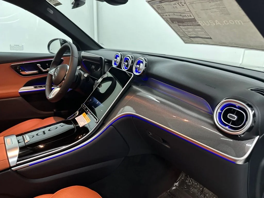 New 2027 Black Mercedes-Benz GLC 300 image 27