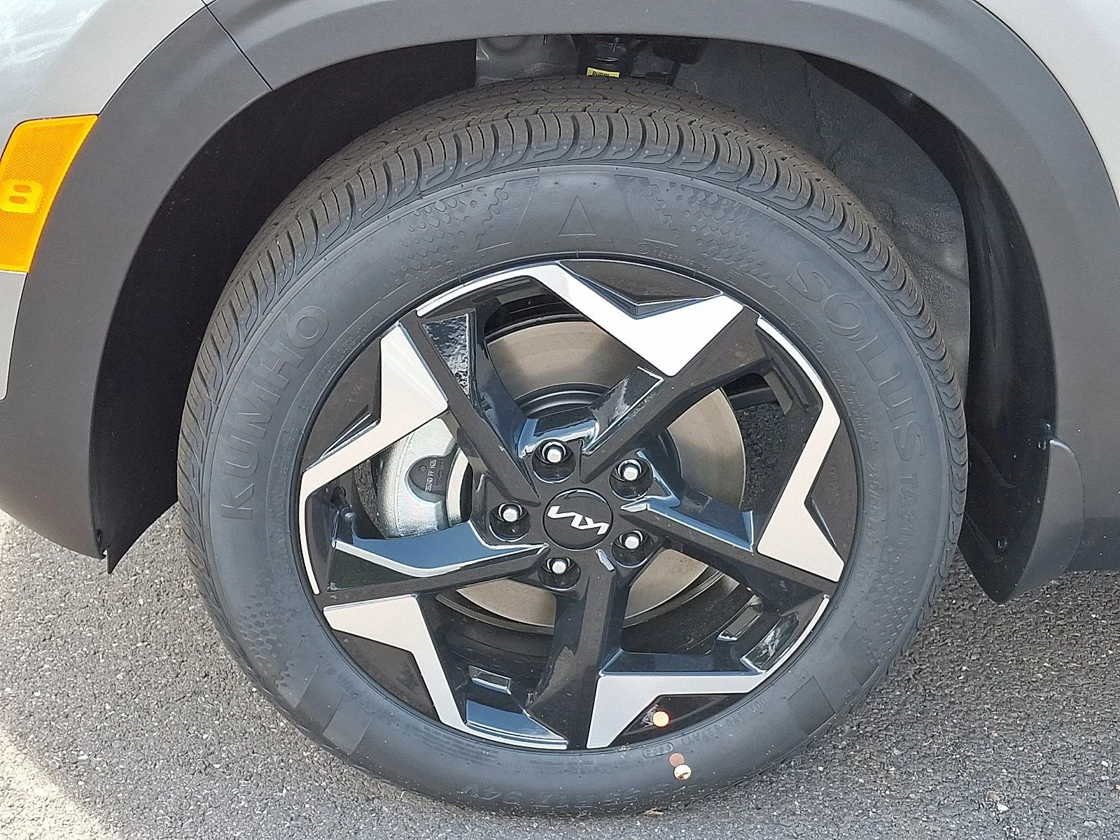 New 2026 Steel Gray Kia S image 4