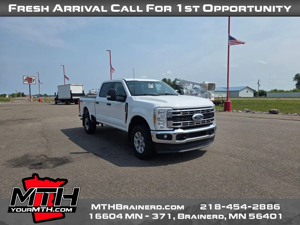 Used 2024 White Ford XLT image 2
