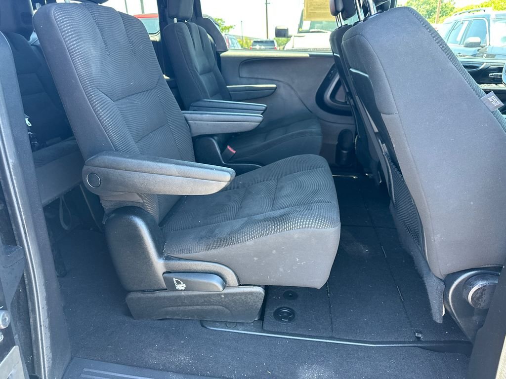 Used 2020 Black Dodge SE Plus image 15