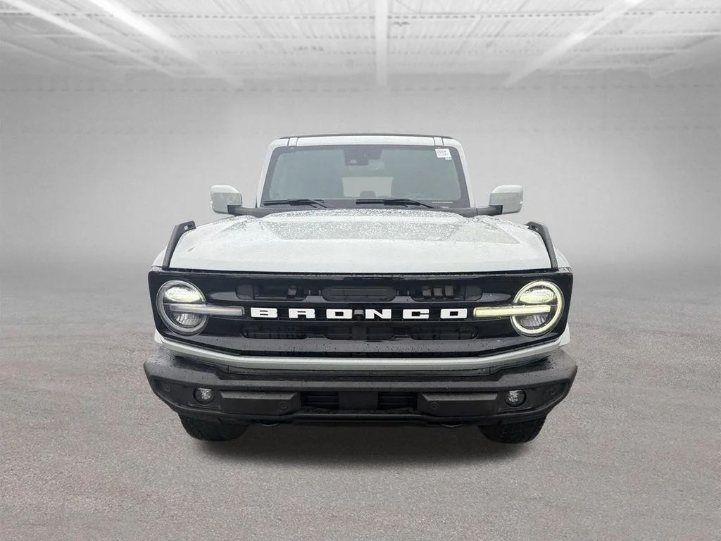 Certified Used 2023 Cactus Green / Gray Ford Outer Banks image 14