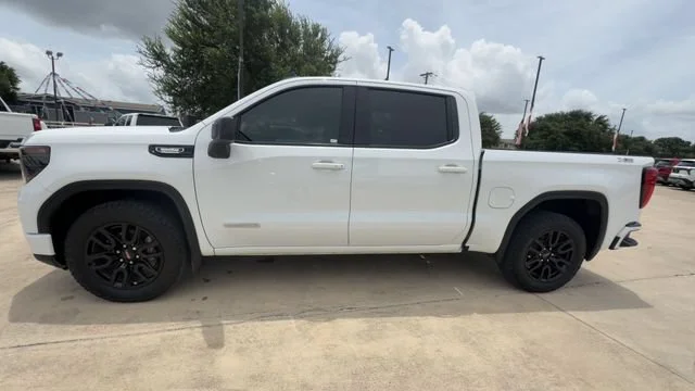 Used 2024 Summit White GMC Elevation image 5