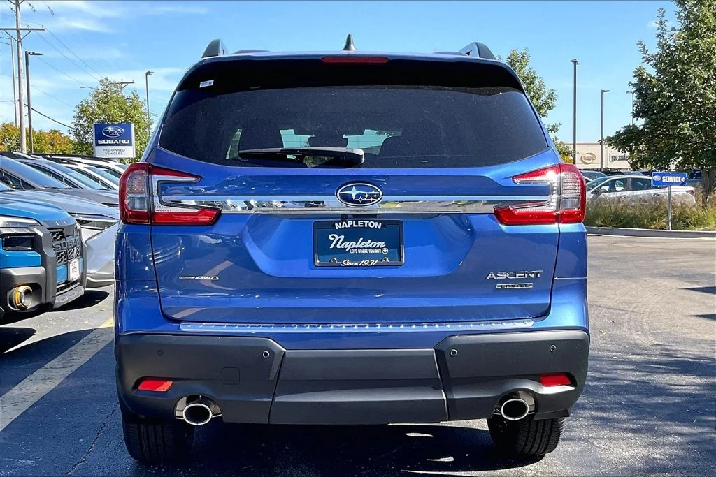 New 2027 DAYBREAK BLUE PEARL Subaru Limited 7-Passenger image 5