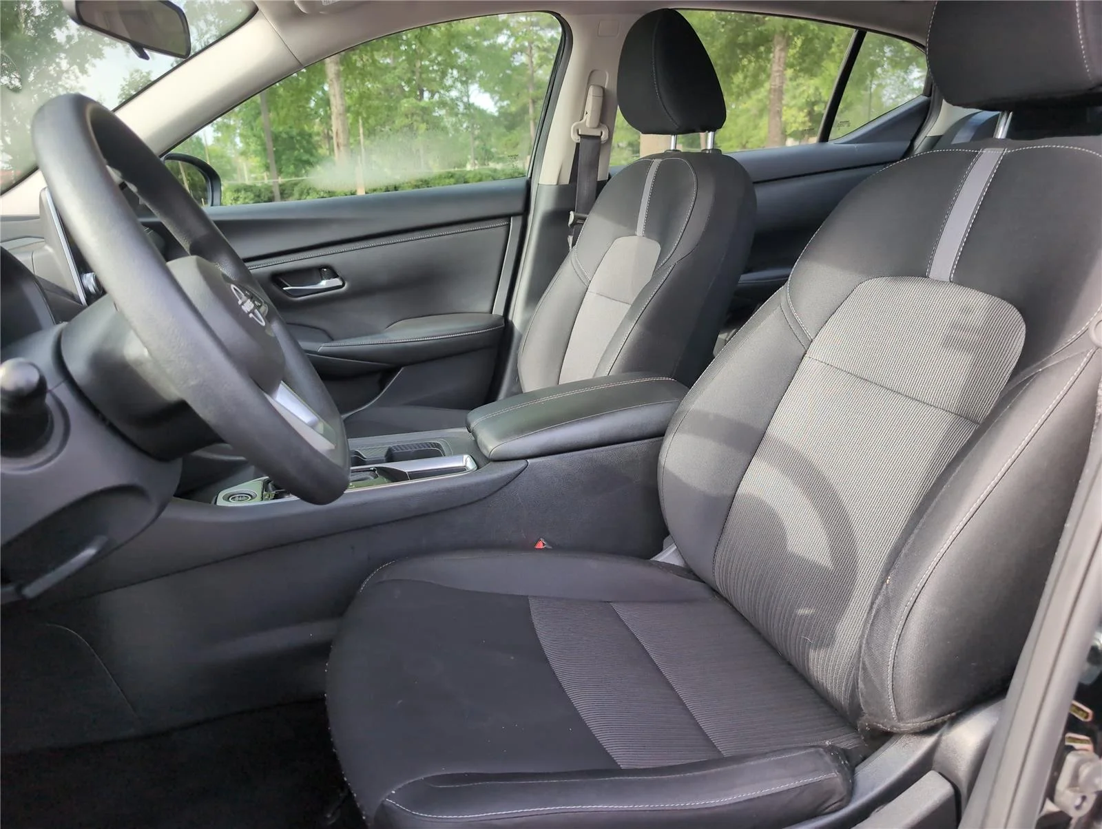 Used 2024 Super Black Nissan SV image 17