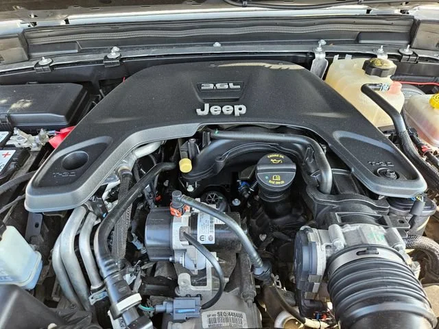 Used 2021 Silver Jeep Unlimited Sport image 22