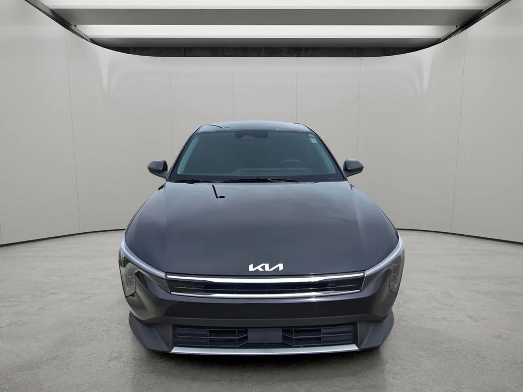Used 2025 Aurora Black Pearl Kia EX image 8