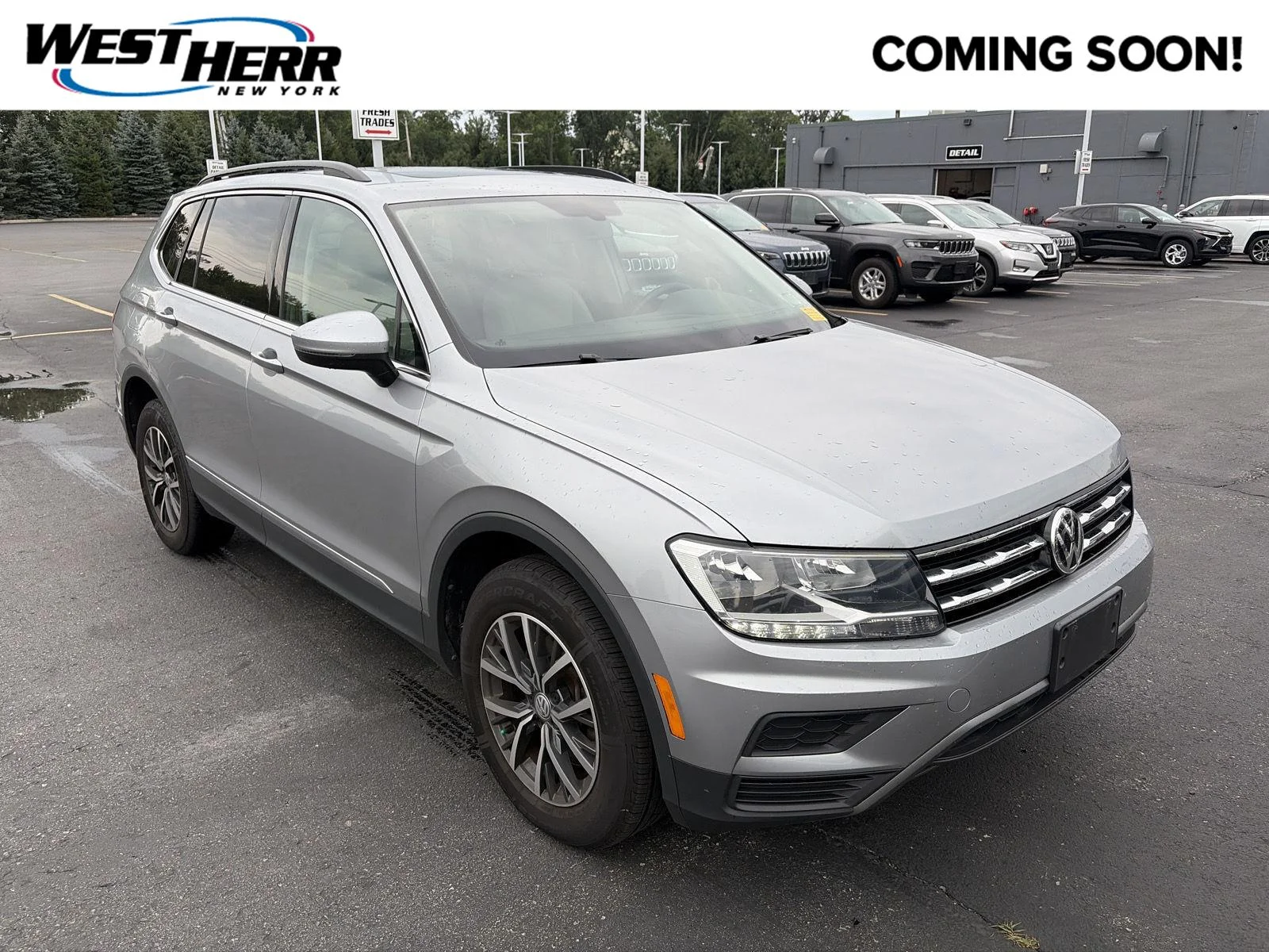 Used 2020 Pyrite Silver Metallic Volkswagen SE image 1