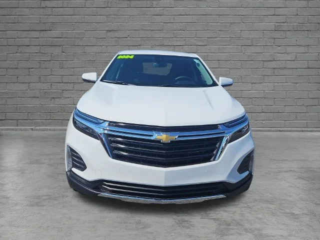 Used 2024 Summit White Chevrolet LT image 8