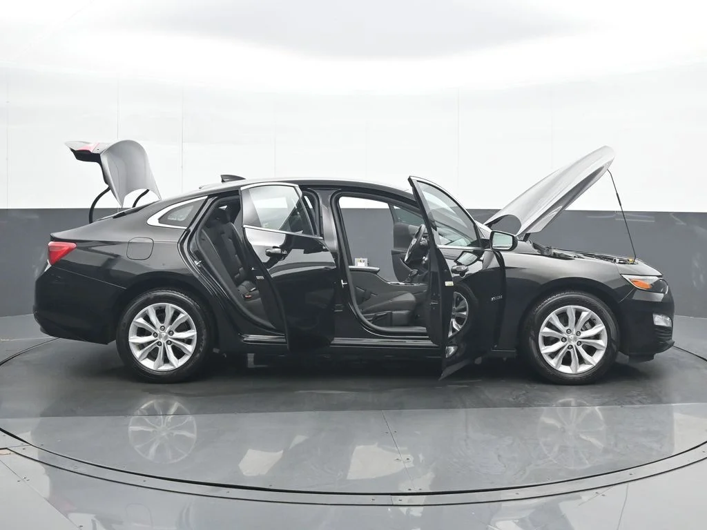 Used 2025 Black Chevrolet LT image 36