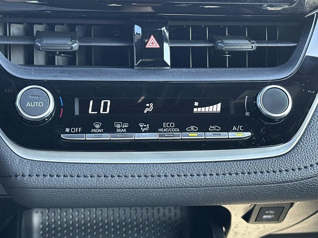 Certified Used 2024  Toyota SE image 37