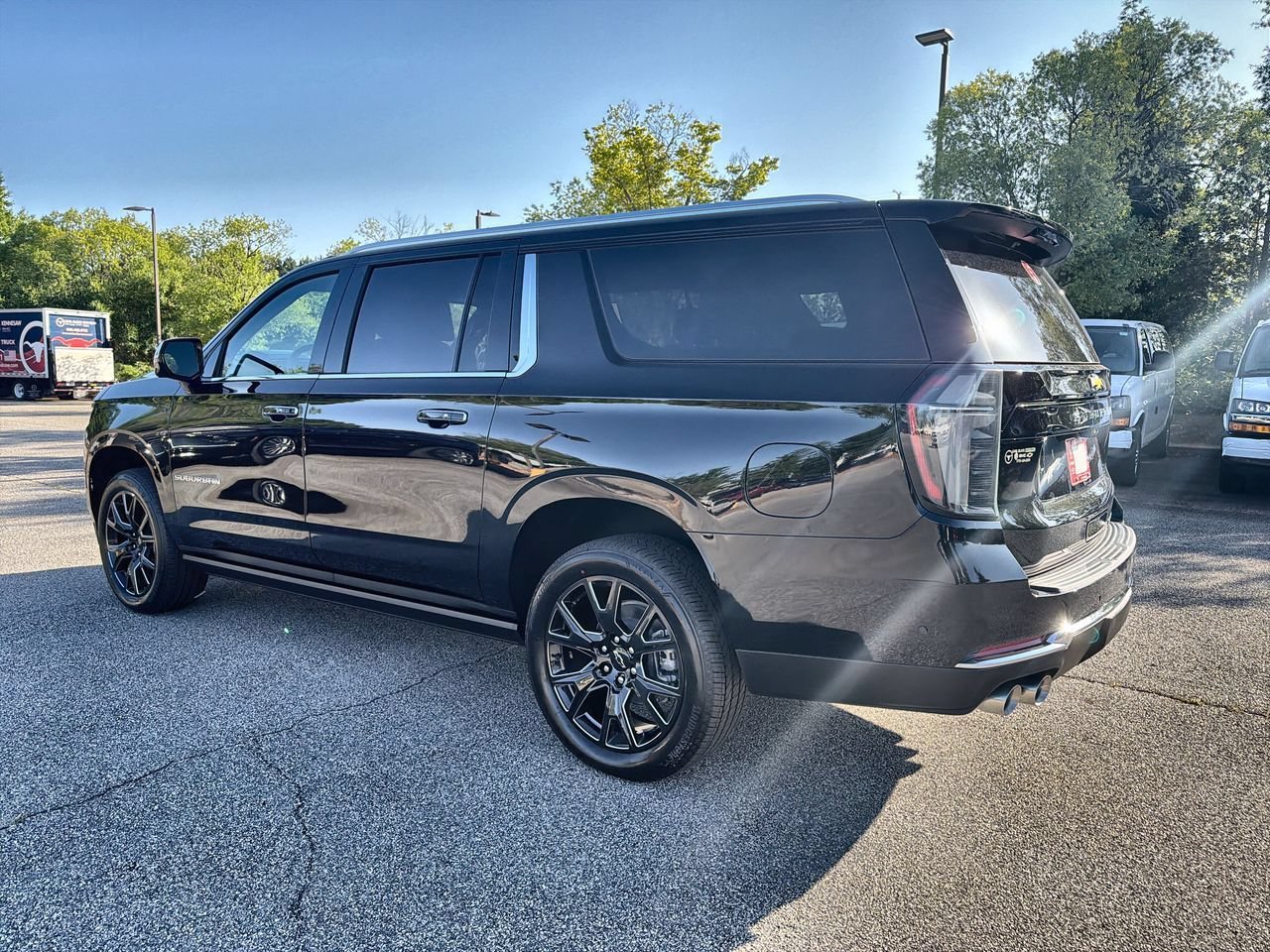 2026 Chevrolet Suburban Premier - Photo 6