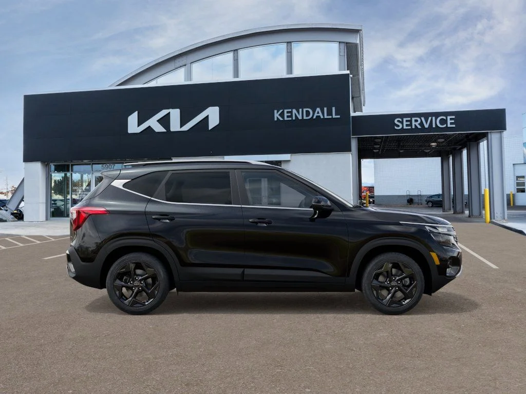 New 2026 Fusion Black Kia EX image 7