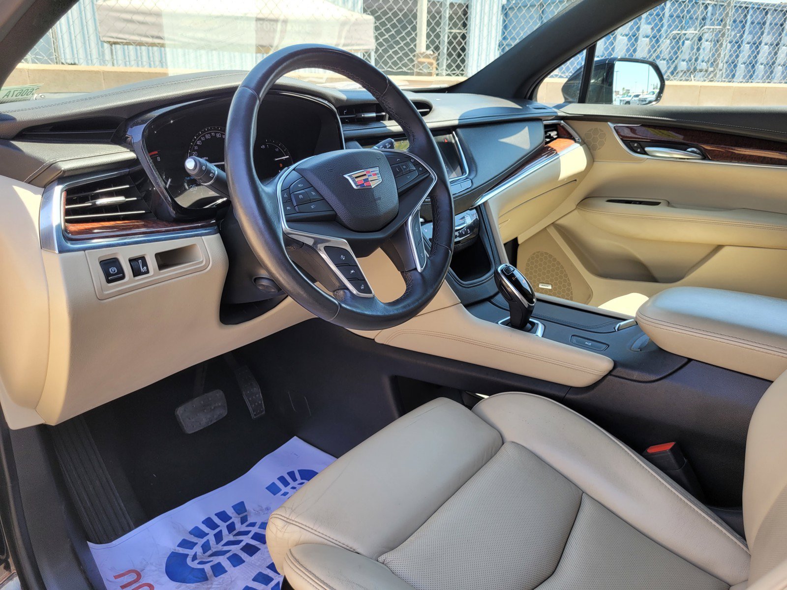 Used 2017 STELLAR BLACK METALLIC Cadillac Luxury FWD image 9