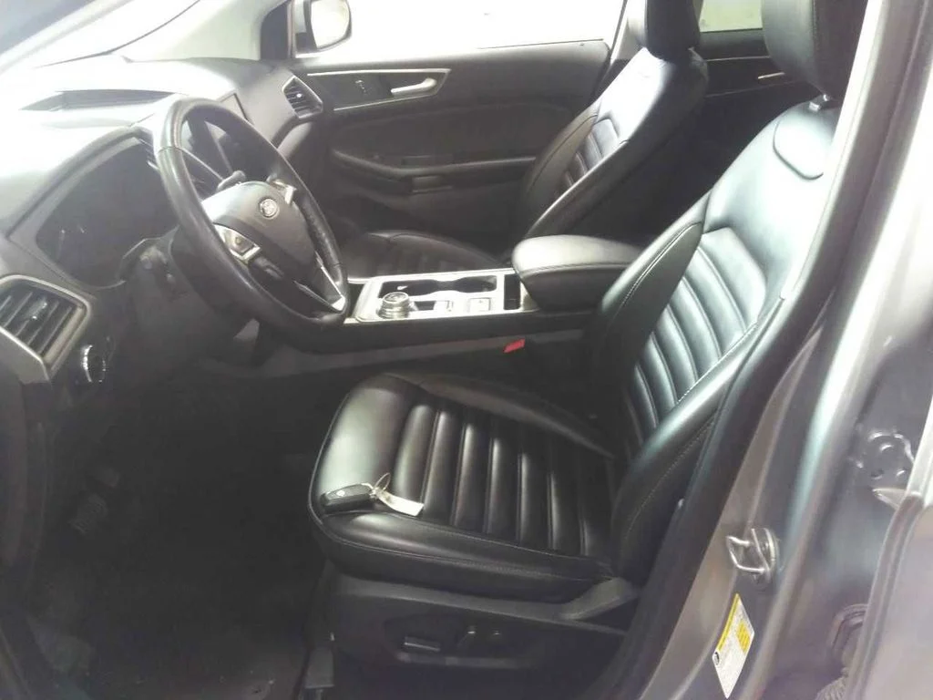 Used 2024 Silver Ford SEL image 3
