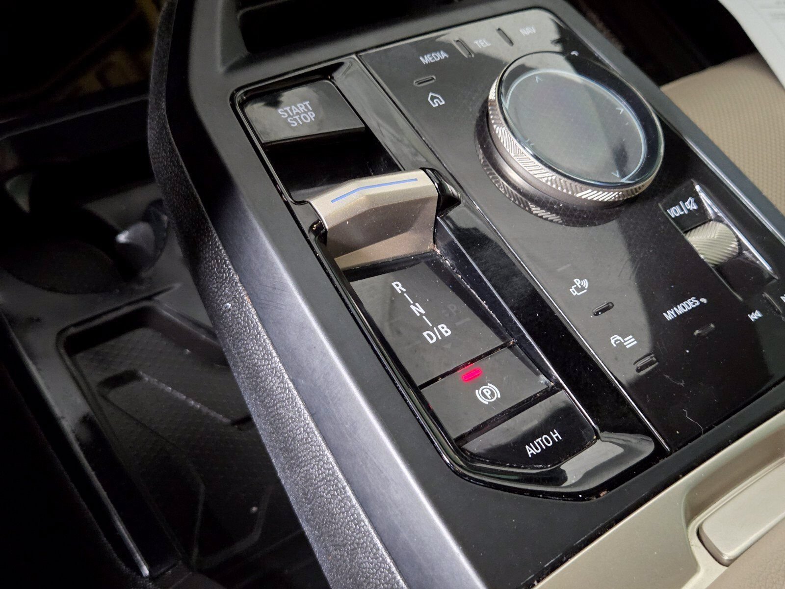 2024 BMW iX Base - Photo 13