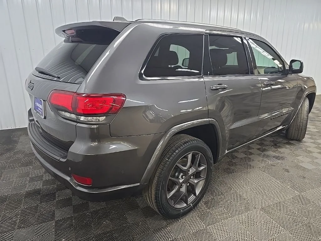 Used 2021 Gray Jeep Limited image 10