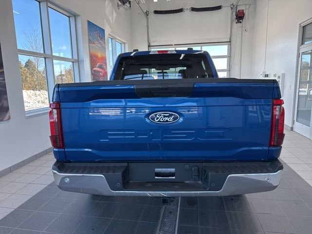 Used 2025 Blue Metallic Ford XLT image 4