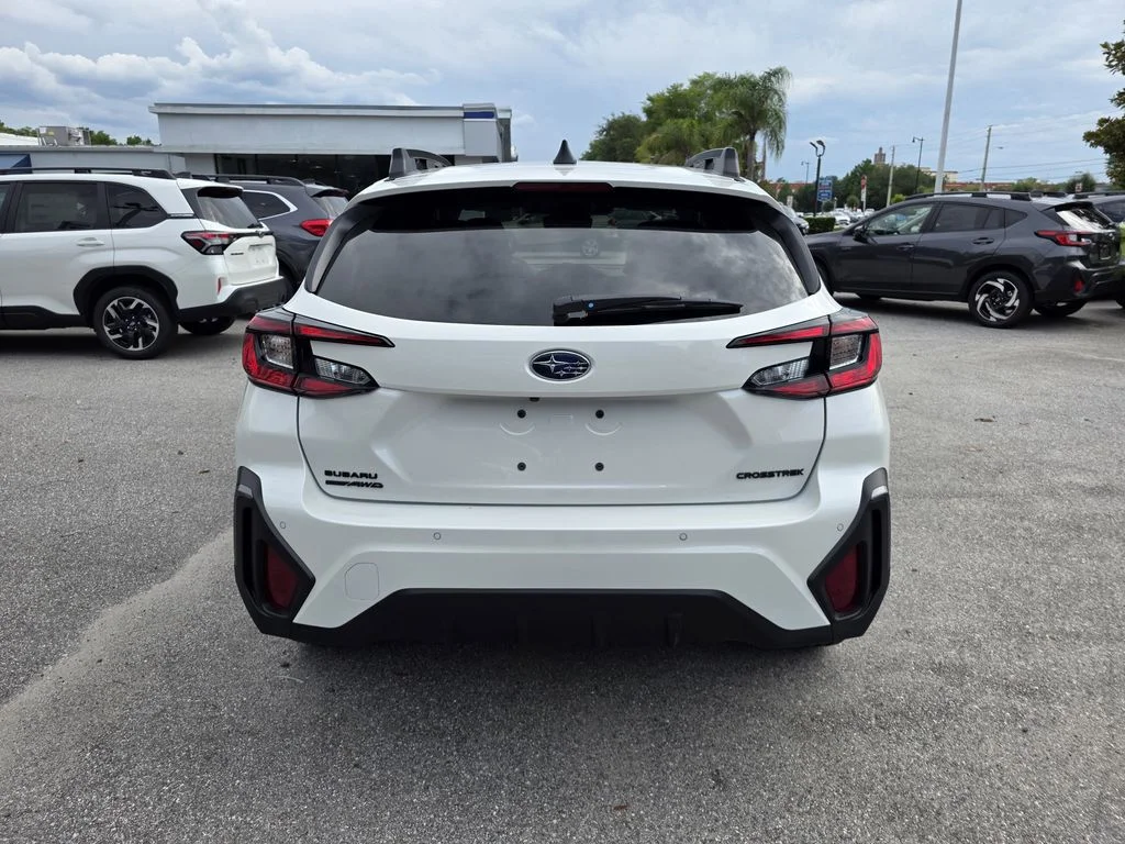 New 2026 CRYSTAL WHITE PEARL Subaru Limited image 4