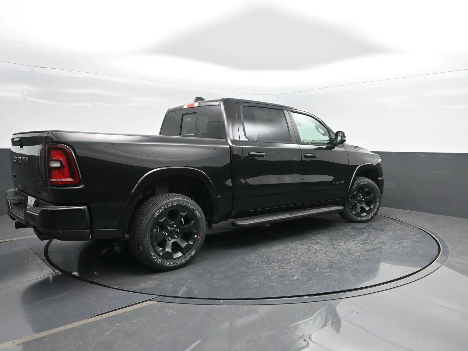 New 2026 Diamond Black Crystal Pearl-Coat Exterior Paint RAM Big Horn image 2