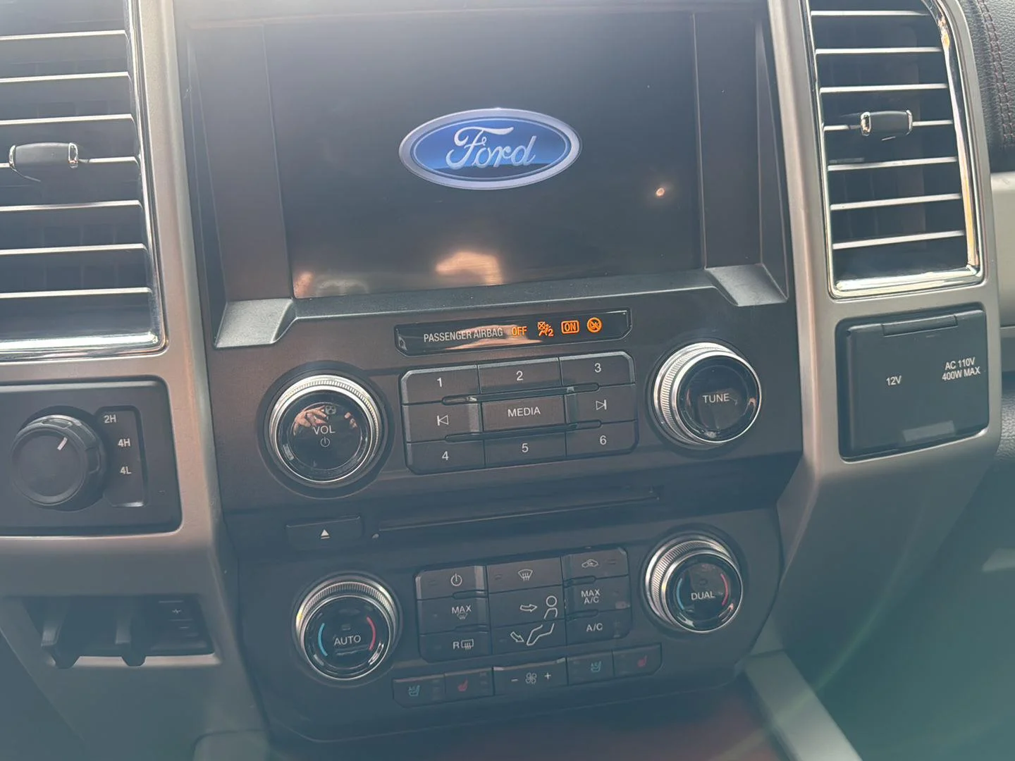 Used 2017 Oxford White Ford King Ranch image 9