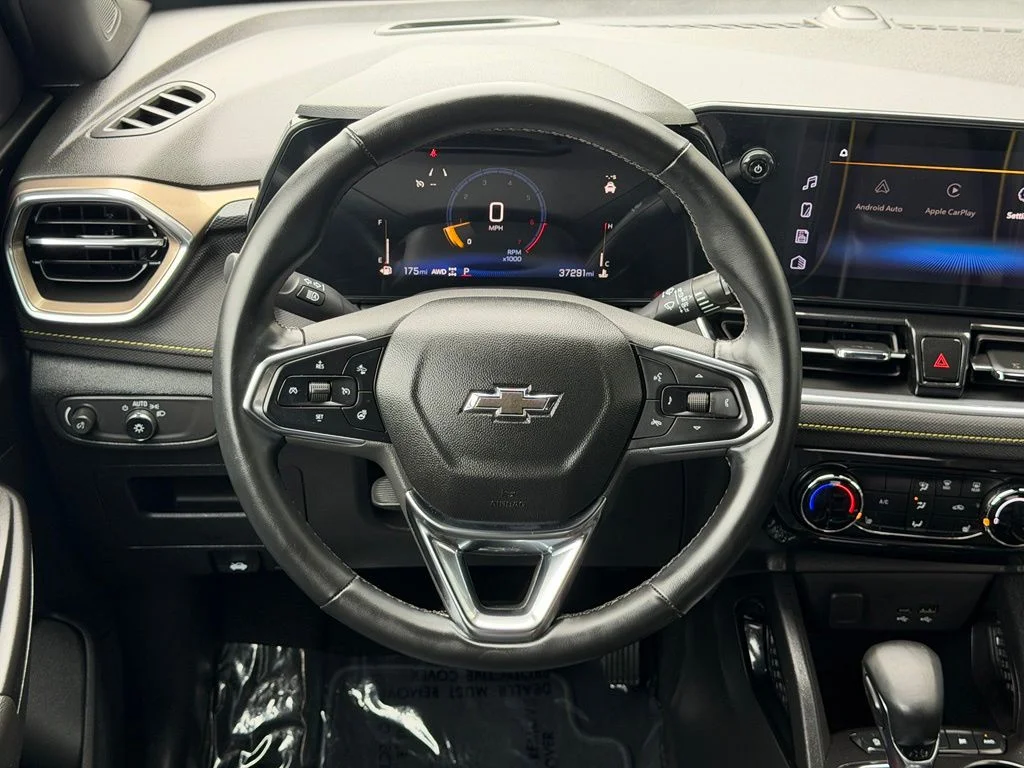 Used 2024 Gray Chevrolet ACTIV image 17