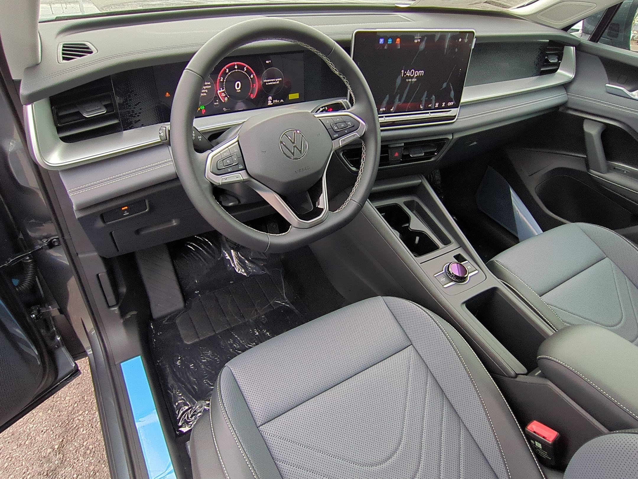 New 2026 Platinum Gray Metallic Volkswagen SE image 9