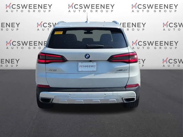 Used 2021 White BMW xDrive40i image 4