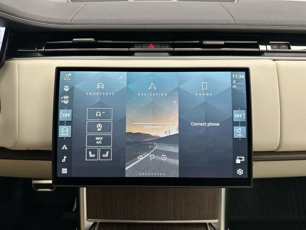 New 2026 Fuji White Land Rover SE image 13
