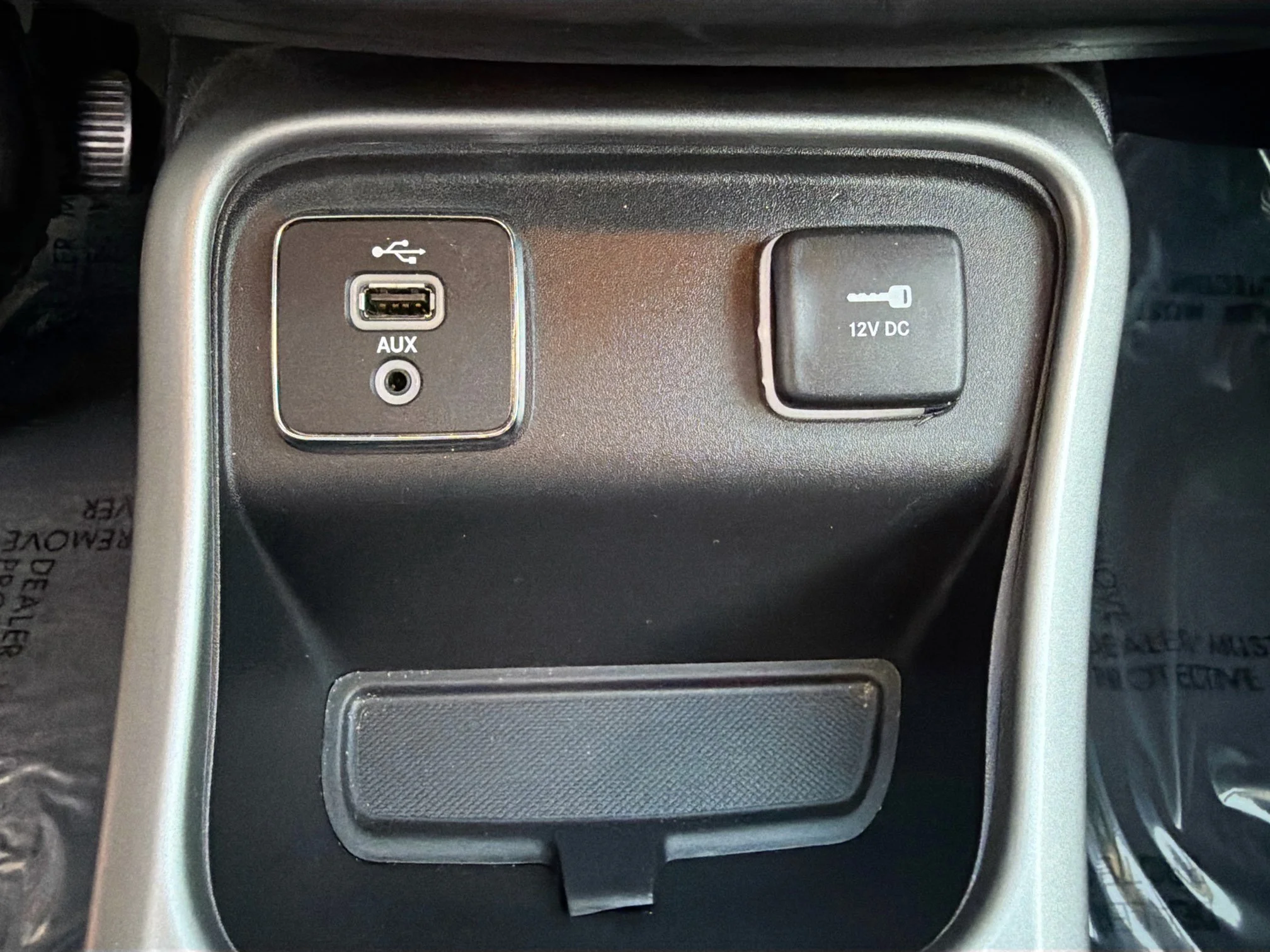 Used 2018 Redline Pearlcoat Jeep Latitude image 29