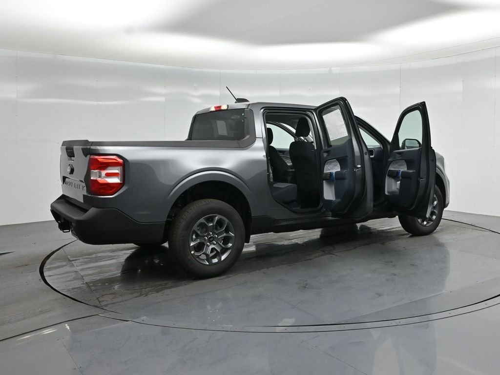 New 2026 Carbonized Gray Metallic Ford XLT image 5