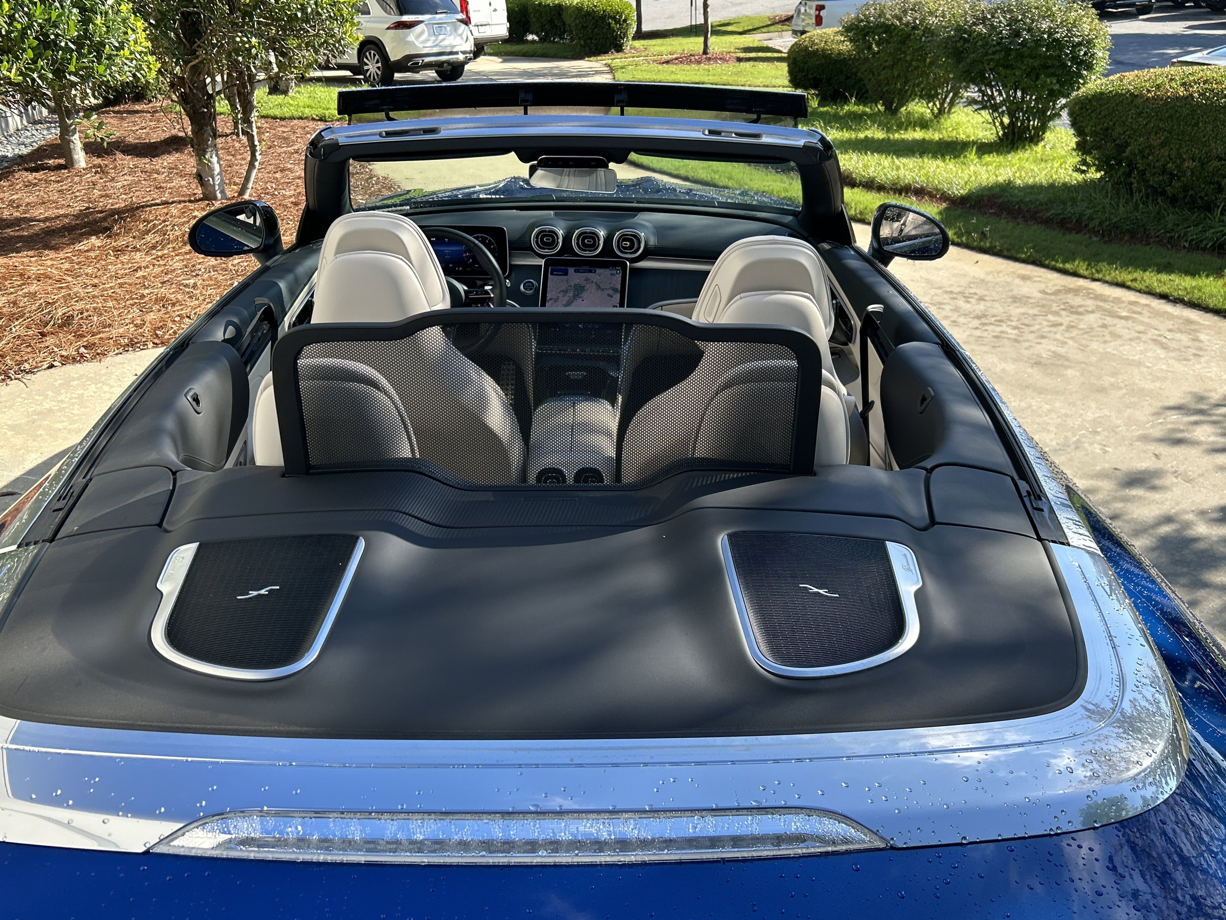 Certified Used 2025 Sterling Blue Metallic Mercedes-Benz CLE 300 4MATIC® Cabriolet image 17
