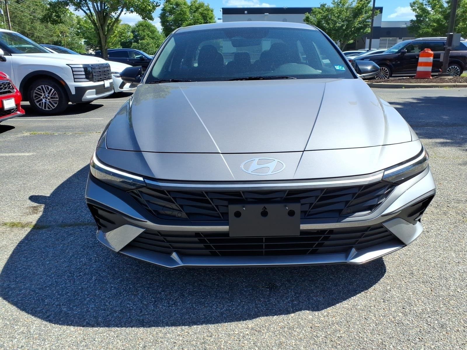 Used 2026 Fluid Metal Hyundai SEL Sport image 3