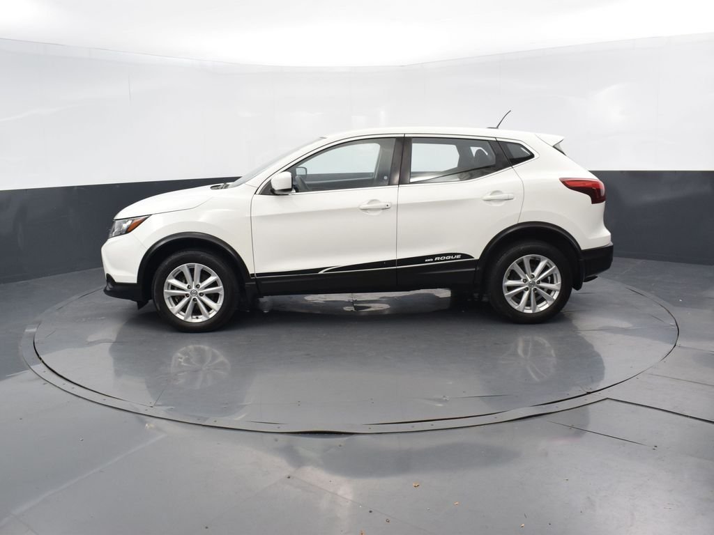 2017 NISSAN ROGUE SPORT - Image 1