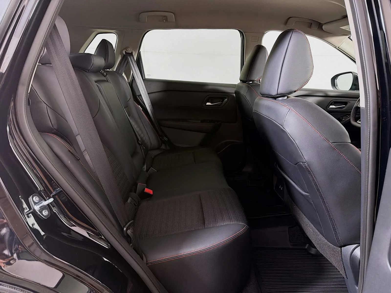 Certified Used 2025 Super Black Nissan Rock Creek image 22