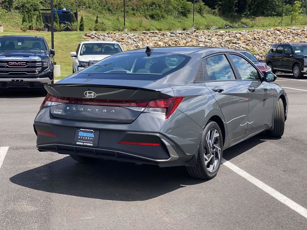 Certified Used 2025 Gray Hyundai SEL Sport image 3