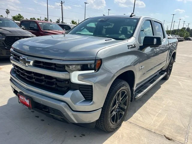 Used 2025 Gray Chevrolet RST image 3
