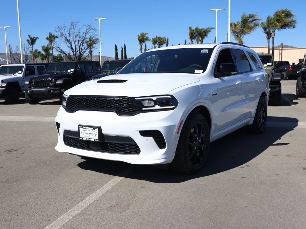 New 2026 White Knuckle Clear-Coat Exterior Paint Dodge GT Plus HEMI V8 image 7