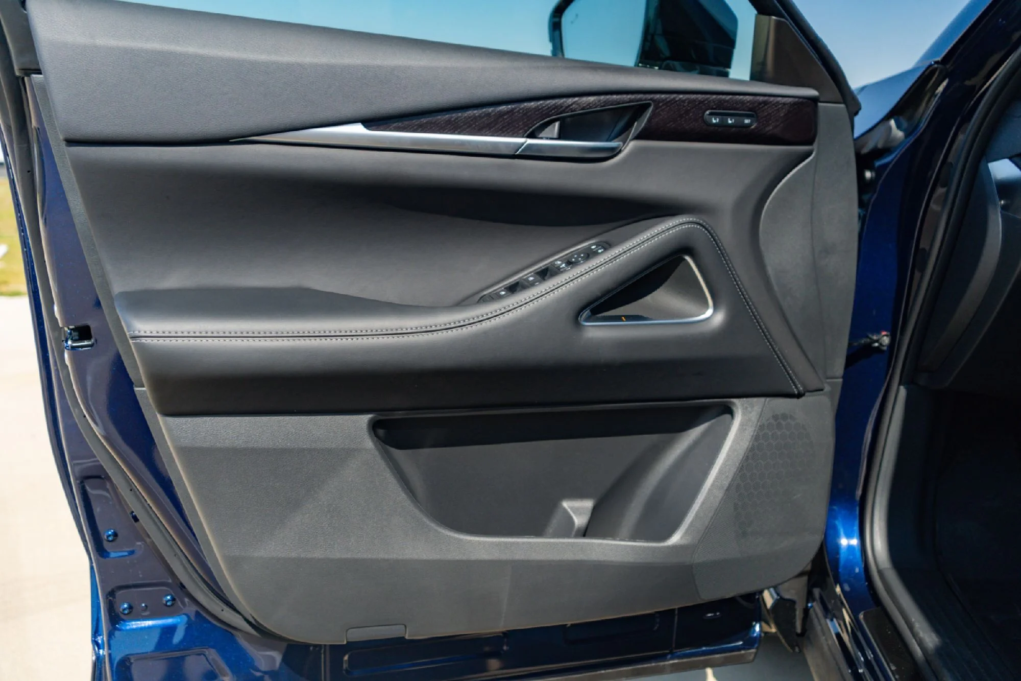 New 2027 GRAND BLUE INFINITI Autograph AWD image 20