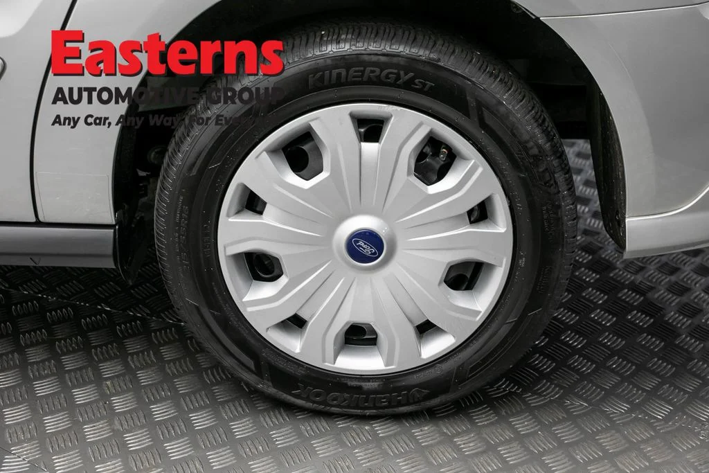 Used 2022 Silver Ford XLT image 8