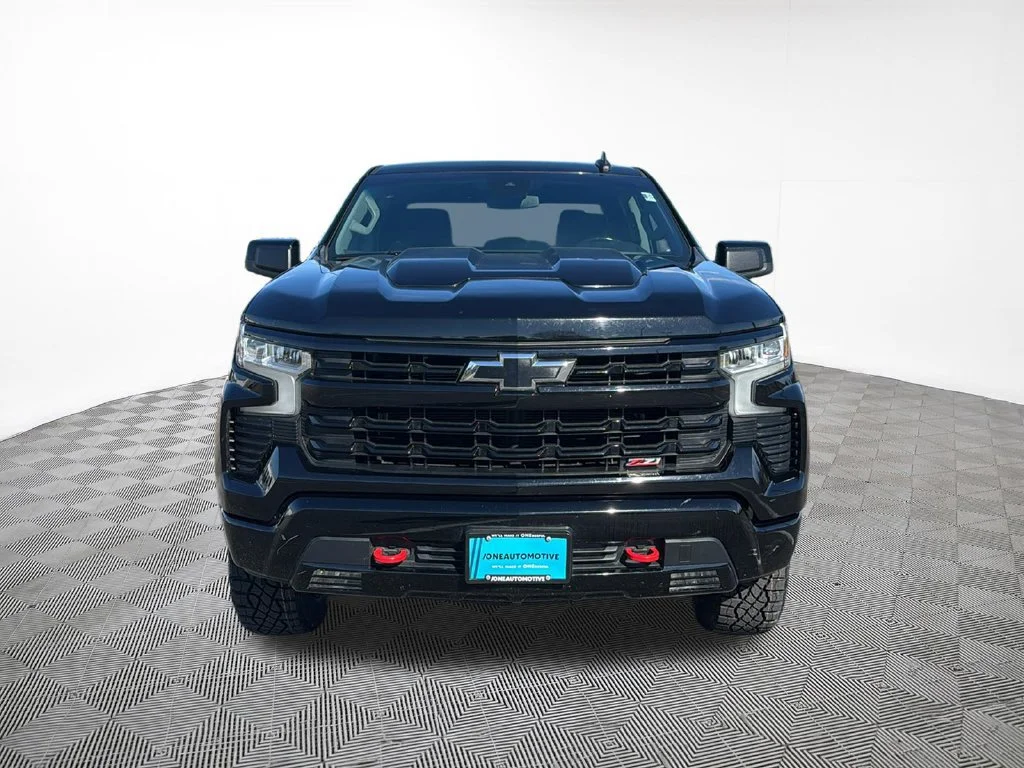 Used 2022 BLACK Chevrolet LT Trail Boss image 3