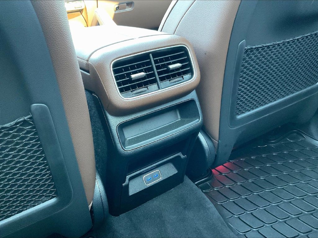 Certified Used 2025 MANUFAKTUR Alpine Gray Mercedes-Benz GLE 350 image 12