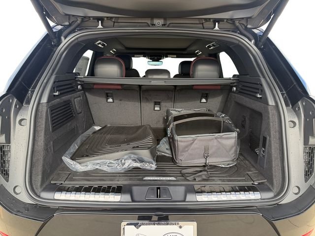 New 2026 Santorini Black Land Rover Dynamic SE image 18