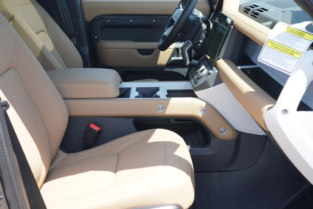 New 2026 Gray Land Rover S image 30