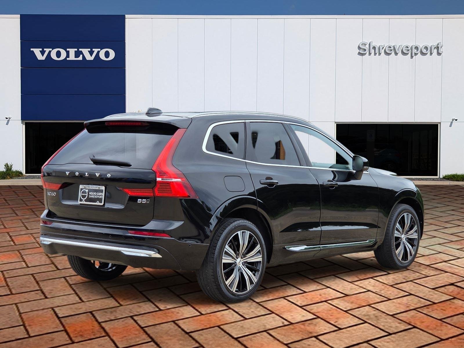Used 2023 BLACK VOLVO  image 4