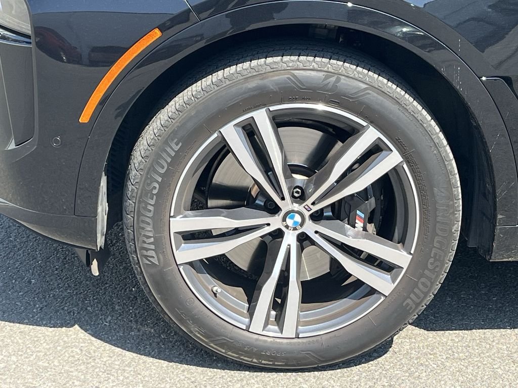Certified Used 2025 Black BMW xDrive40i image 10