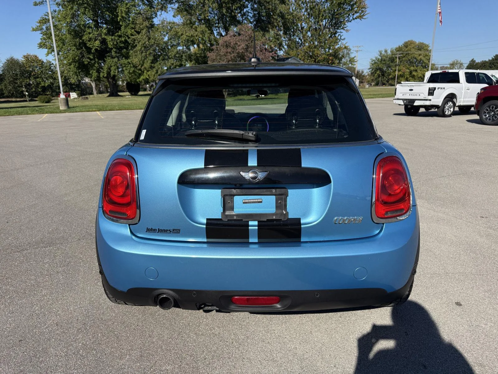 Used 2016 Electric Blue Metallic MINI HATCHBACK image 17