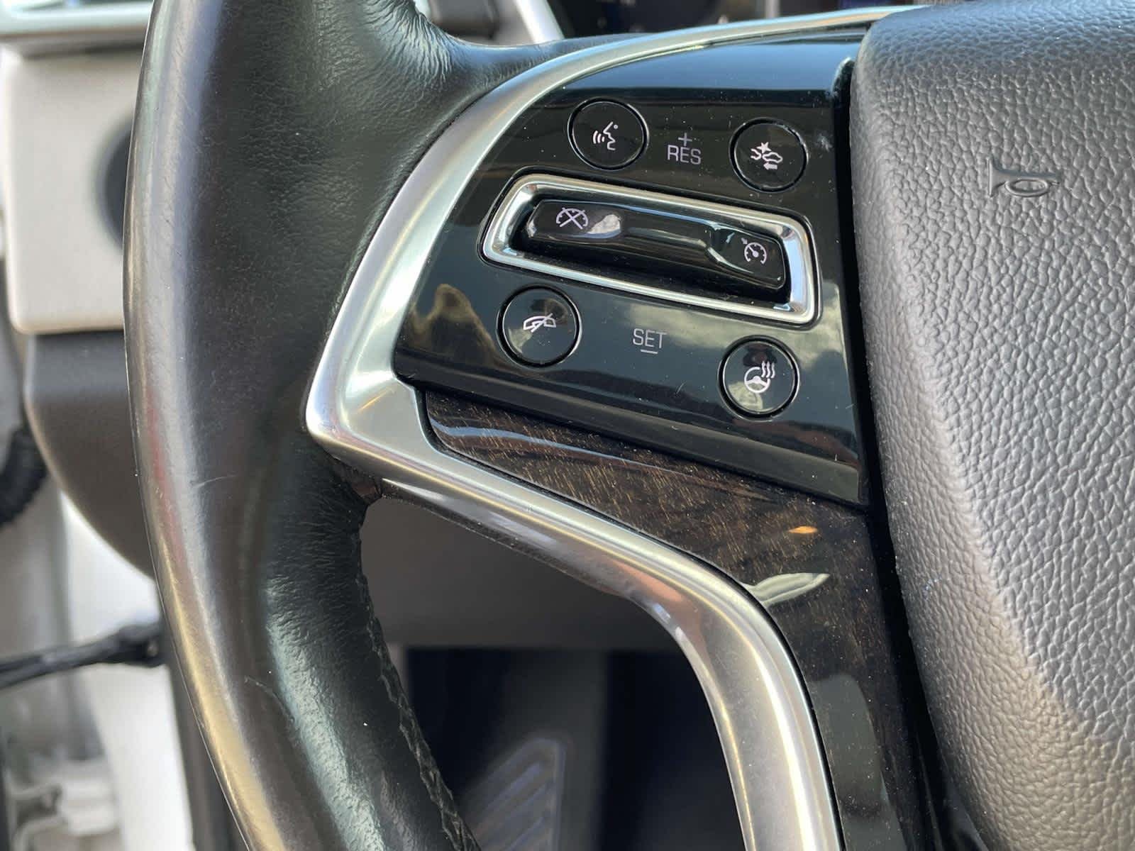 Used 2016 Platinum Ice Tricoat Cadillac Premium Collection image 38
