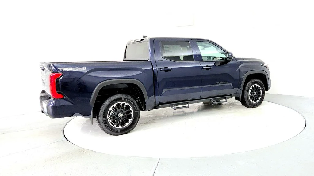 2026 Toyota Tundra SR5 - Photo 6